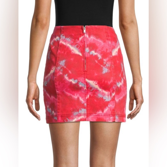 Free People - Femme Tie Die Denim Skirt - Flamingo - Women’s: Medium - Picture 2 of 5